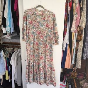 Floral Midi Dress with V-Neck in Pink and Green